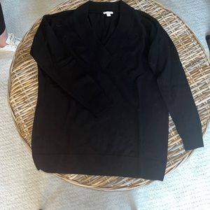 Gap V neck to neck sweater.